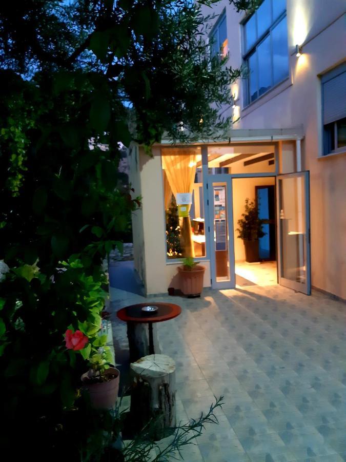 Ilion Hotel เดอร์มี ภายนอก รูปภาพ